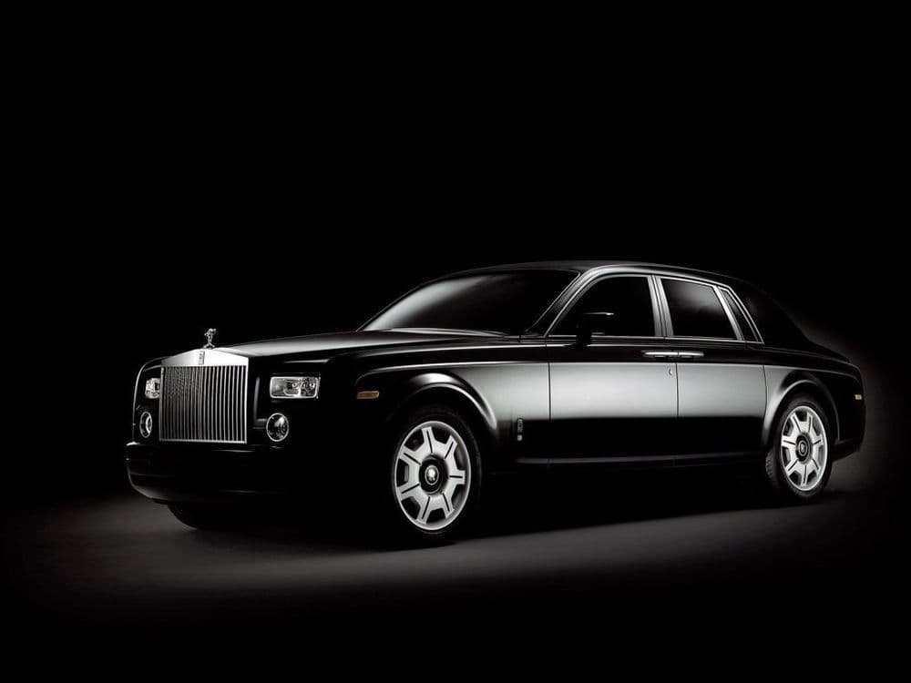 Reliable Chauffeur Services in London | Luxury Cars for Special Trips