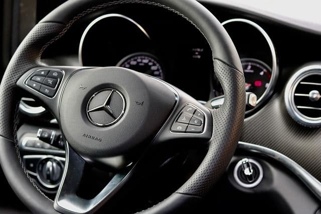 How Chauffeur Services Ensure Reliability for Special Trips