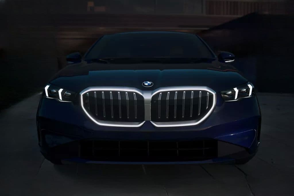 Executive BMW 5 Series chauffeur car providing premium transfers and corporate transport in London.