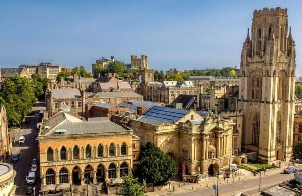 Luxury chauffeur transfer service near museum in Bristol city centre