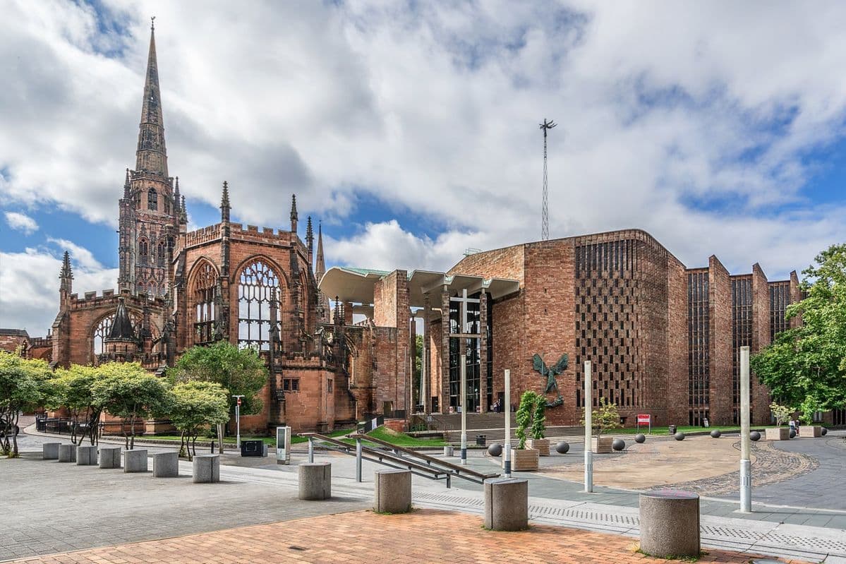 Holy Trinity Church in Coventry city centre with luxury chauffeur service nearby