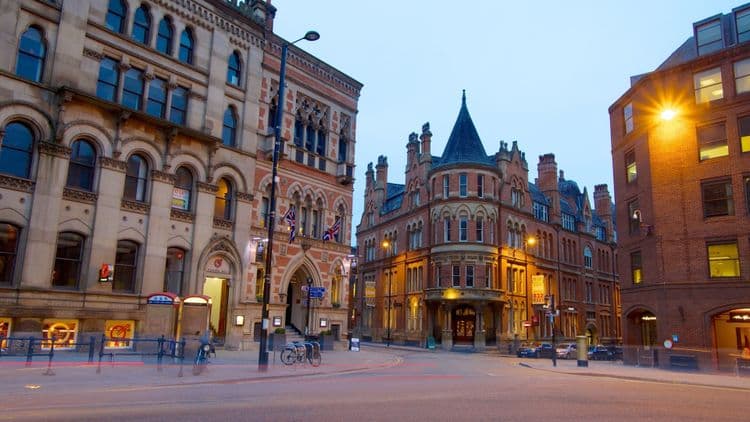 Professional Chauffeur Service: London to Manchester