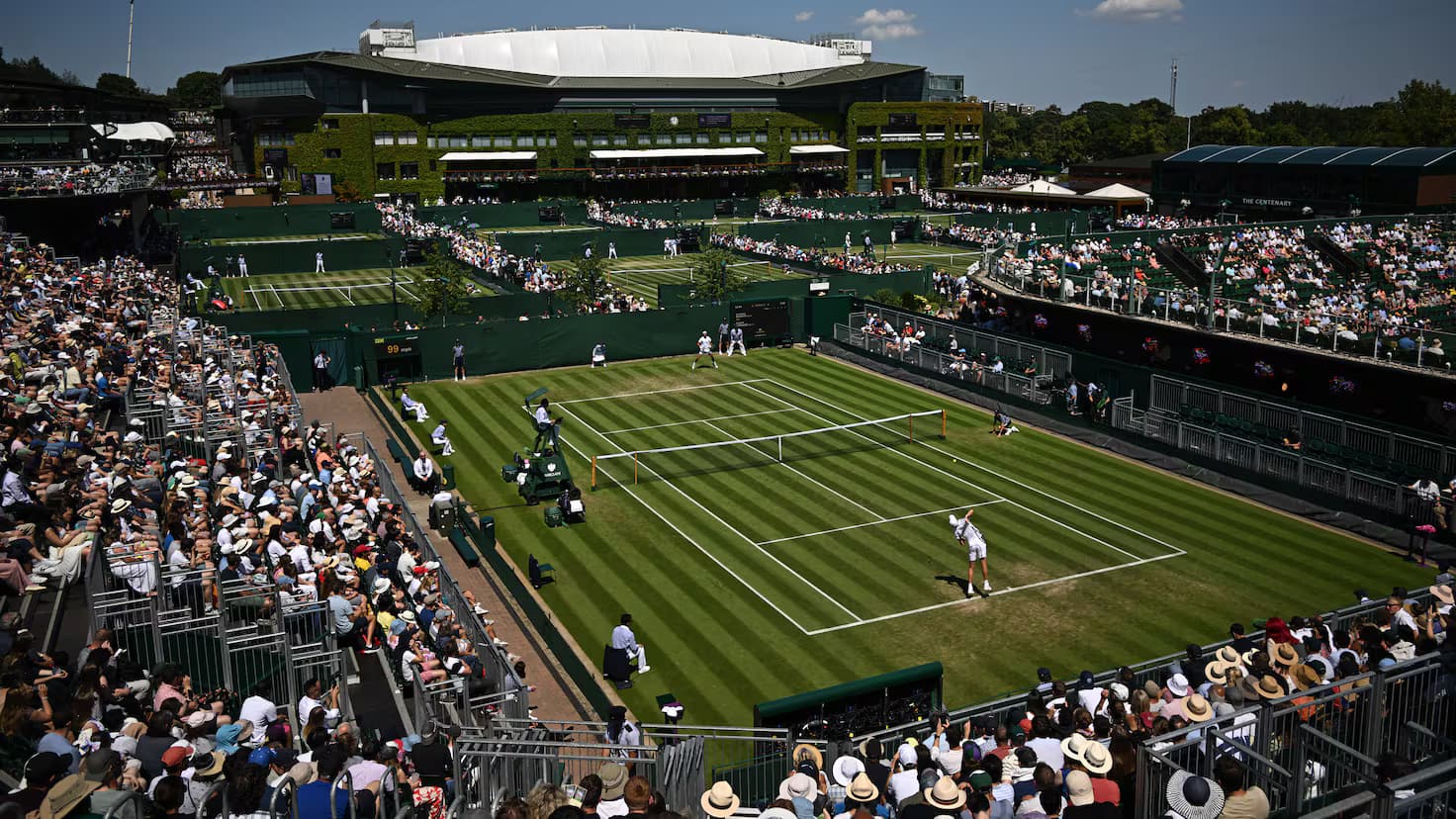 Tennis player arriving at Wimbledon with luxury chauffeur service in London